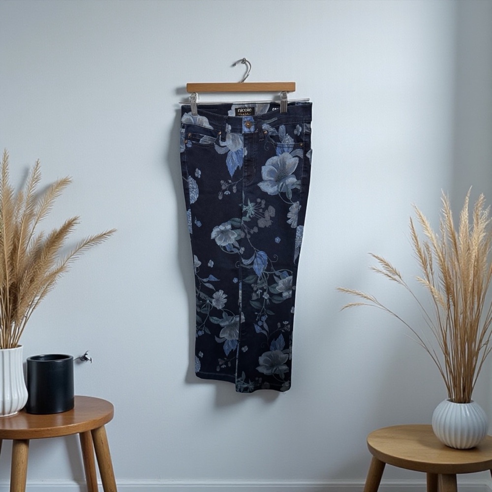 nicole by Nicole Miller Cropped Dream Jean Floral Print Dark Denim Size 2